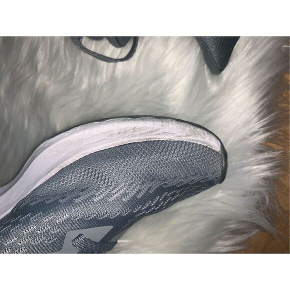 Nike running sneakers size 8  zoom windflow 6 gray - Picture 5 of 7